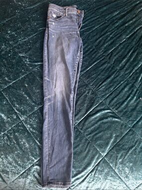 Express Women’s Skinny Jeans in Light Blue Wash